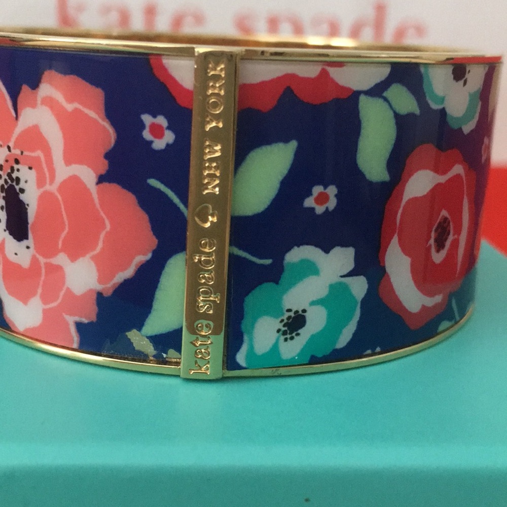 Cuff bracelet - Picture 2 of 2